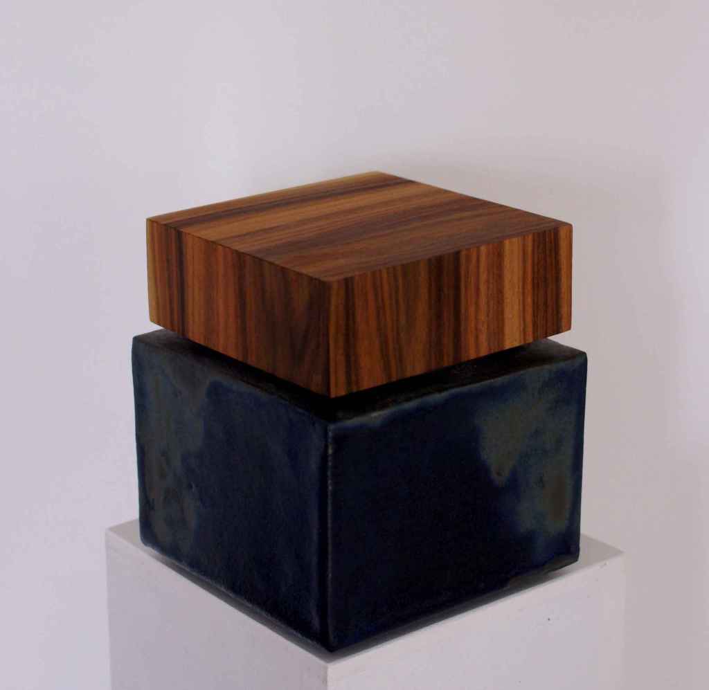 Atelier ZIAM - Frederic TALLIN
Grés, Paille, Placage bois